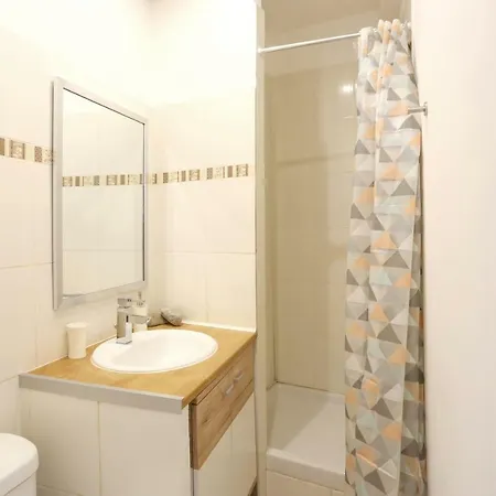 Gregbnb - T2 Cosy Et Design - Parking Inclus - Wifi - 15Min Gare Toulon Exterior photo
