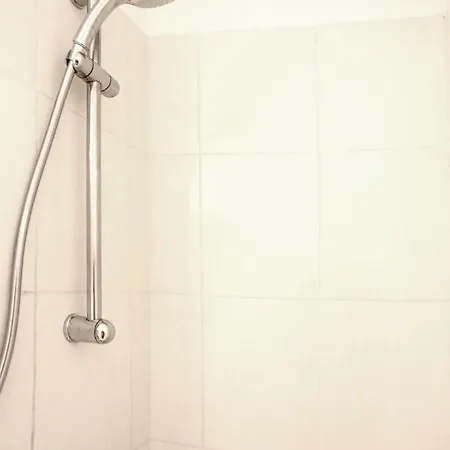 Gregbnb - T2 Cosy Et Design - Parking Inclus - Wifi - 15Min Gare Toulon Exterior photo